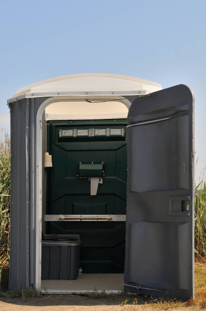 Best Restroom trailer rental cost  in Libertyvle, IL